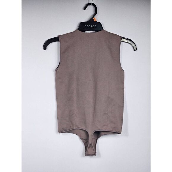 Skims Essential bodysuit Nwot - Picture 5 of 9